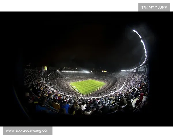 诺坎普修缮后首秀：5.2万观众见证巴萨行云流水进攻